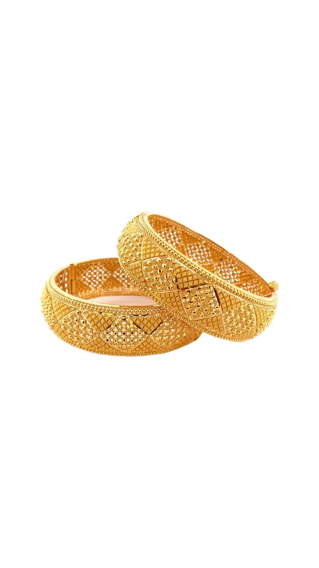 22K Gold Diamond Design 2 Pieces Set Of Ladies Screw Bangles