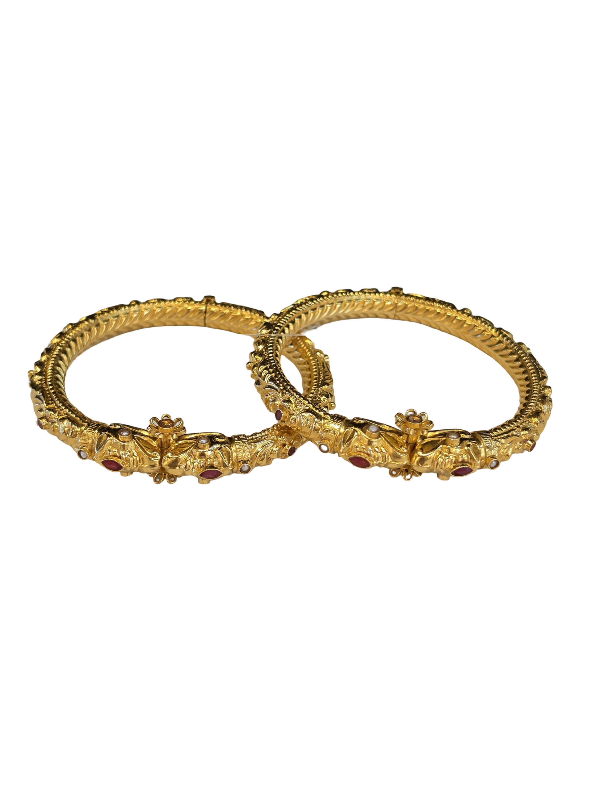22K Gold Designer Set Of Screw Bangles