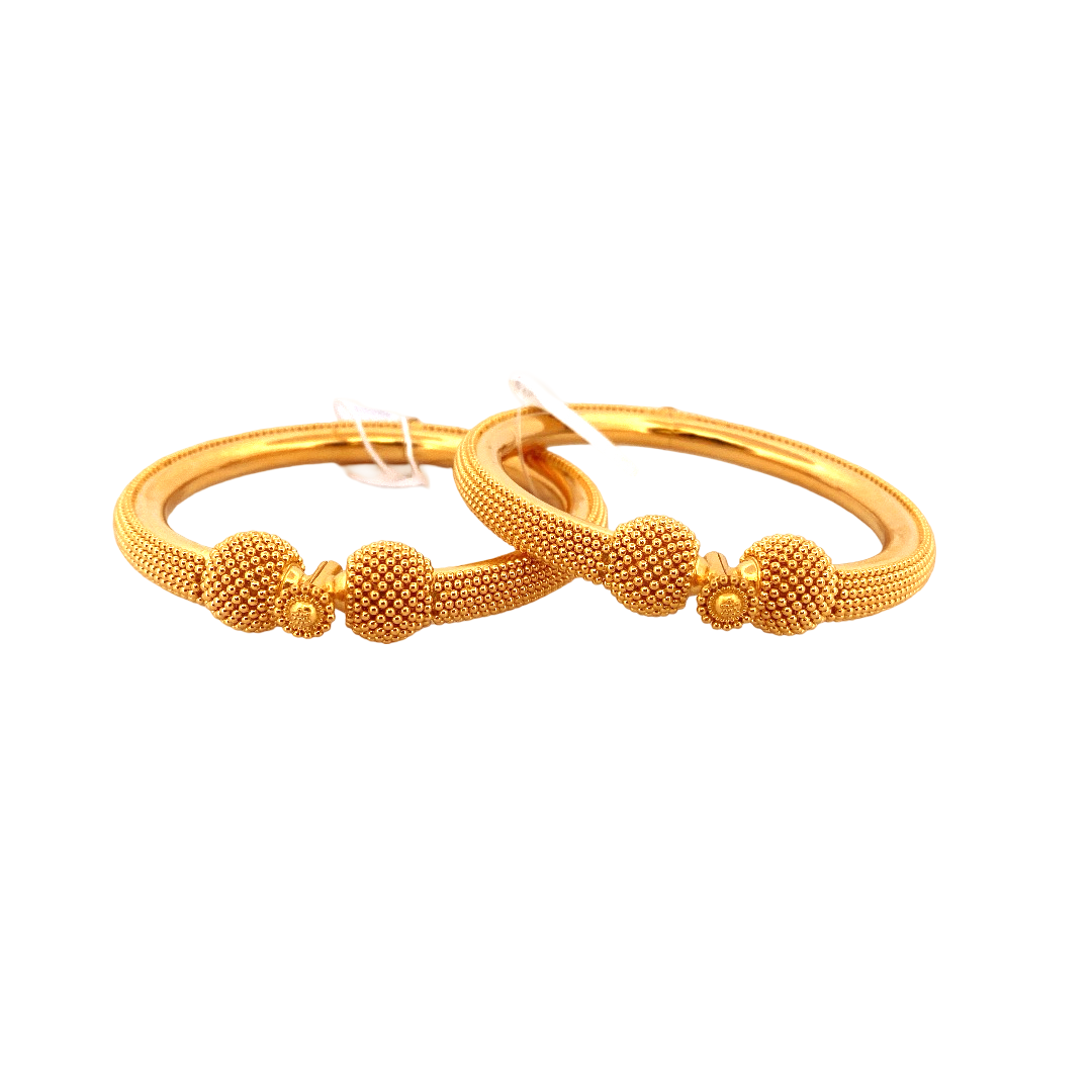 22K Gold Designer 2 Pieces Set Of Ladies Screw Bangles