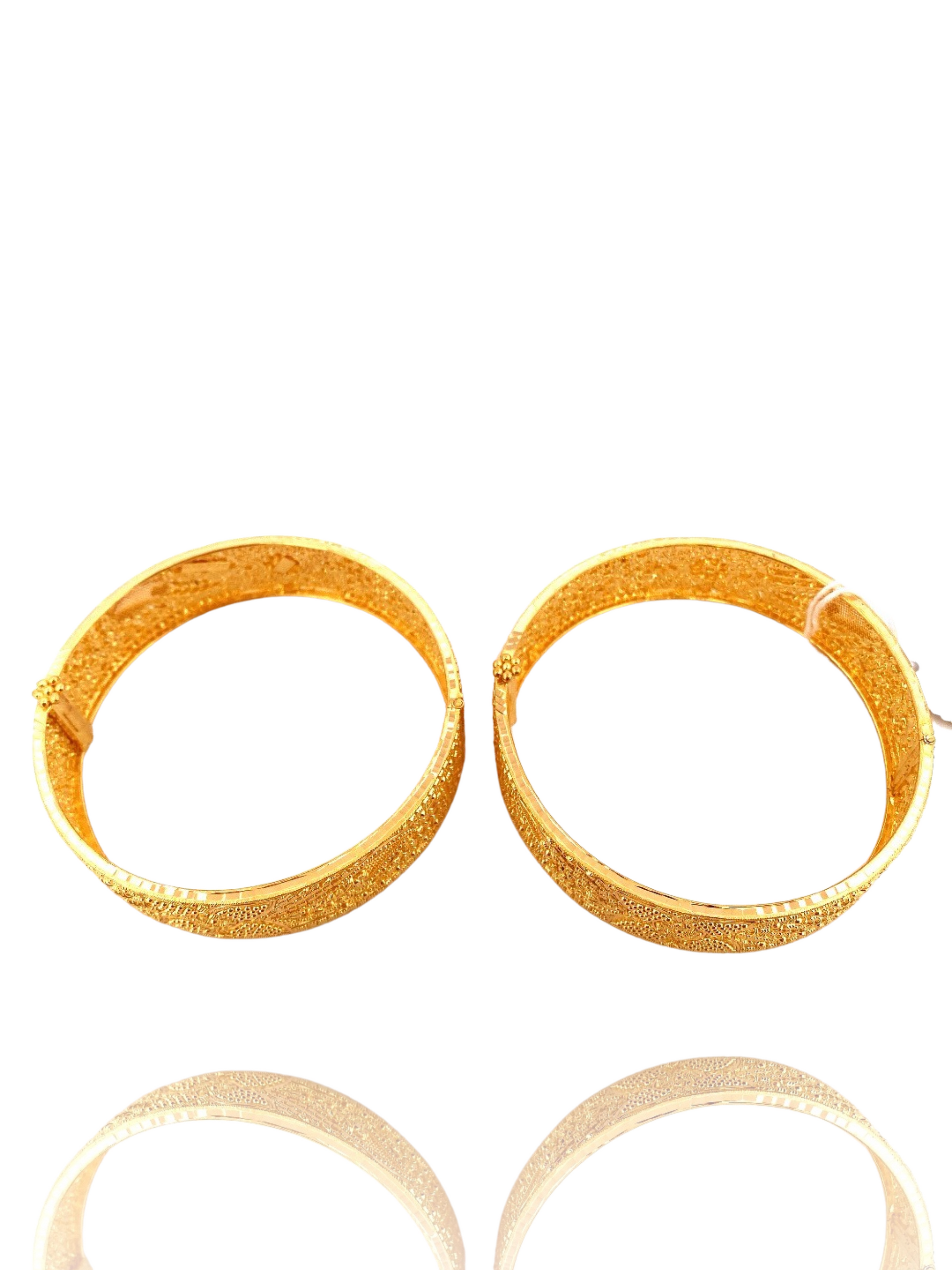 22K Gold Designer 2 Pieces Set of Ladies Screw Bangles