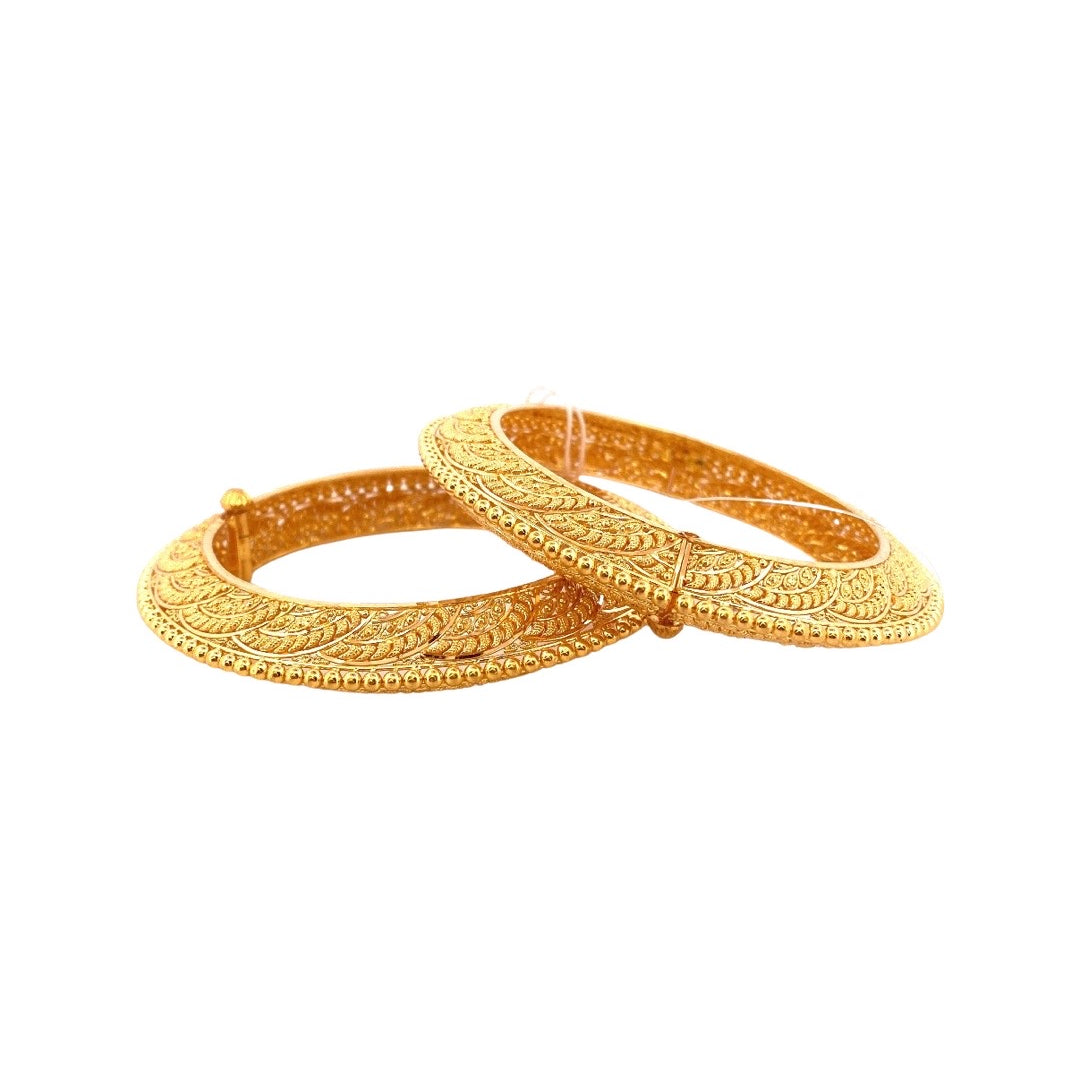 22K Gold 2 Pieces Set Of Ladies Screw Bangles