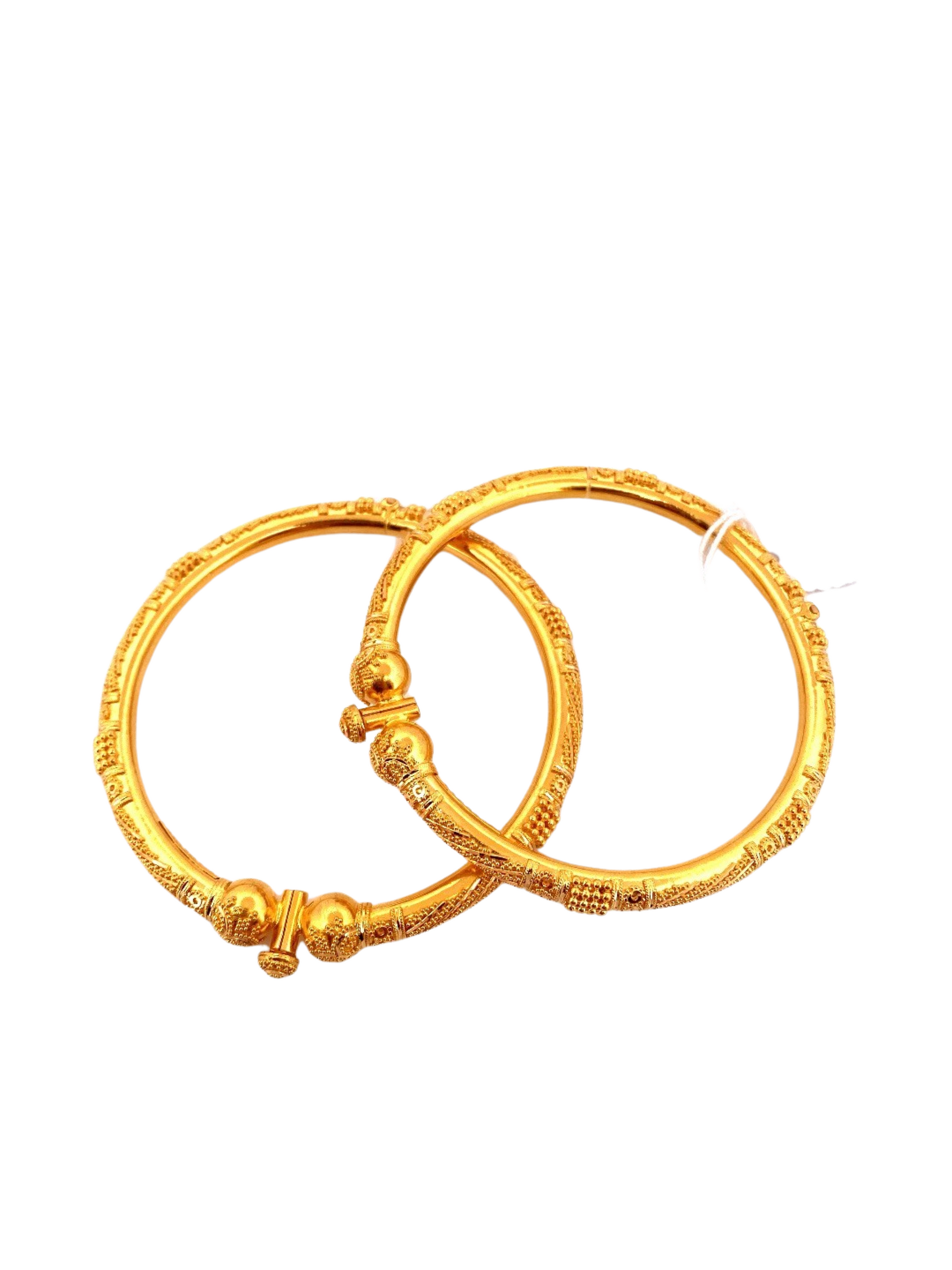 22K Gold Designer 2 Pieces Set Of Ladies Screw Bangles
