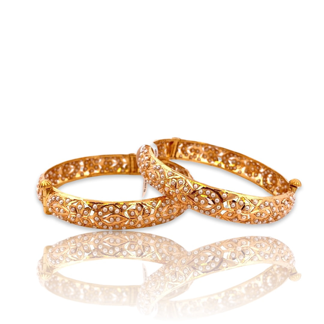 22K Gold Jadau Designer 2 Pieces Ladies Screw Bangles Set