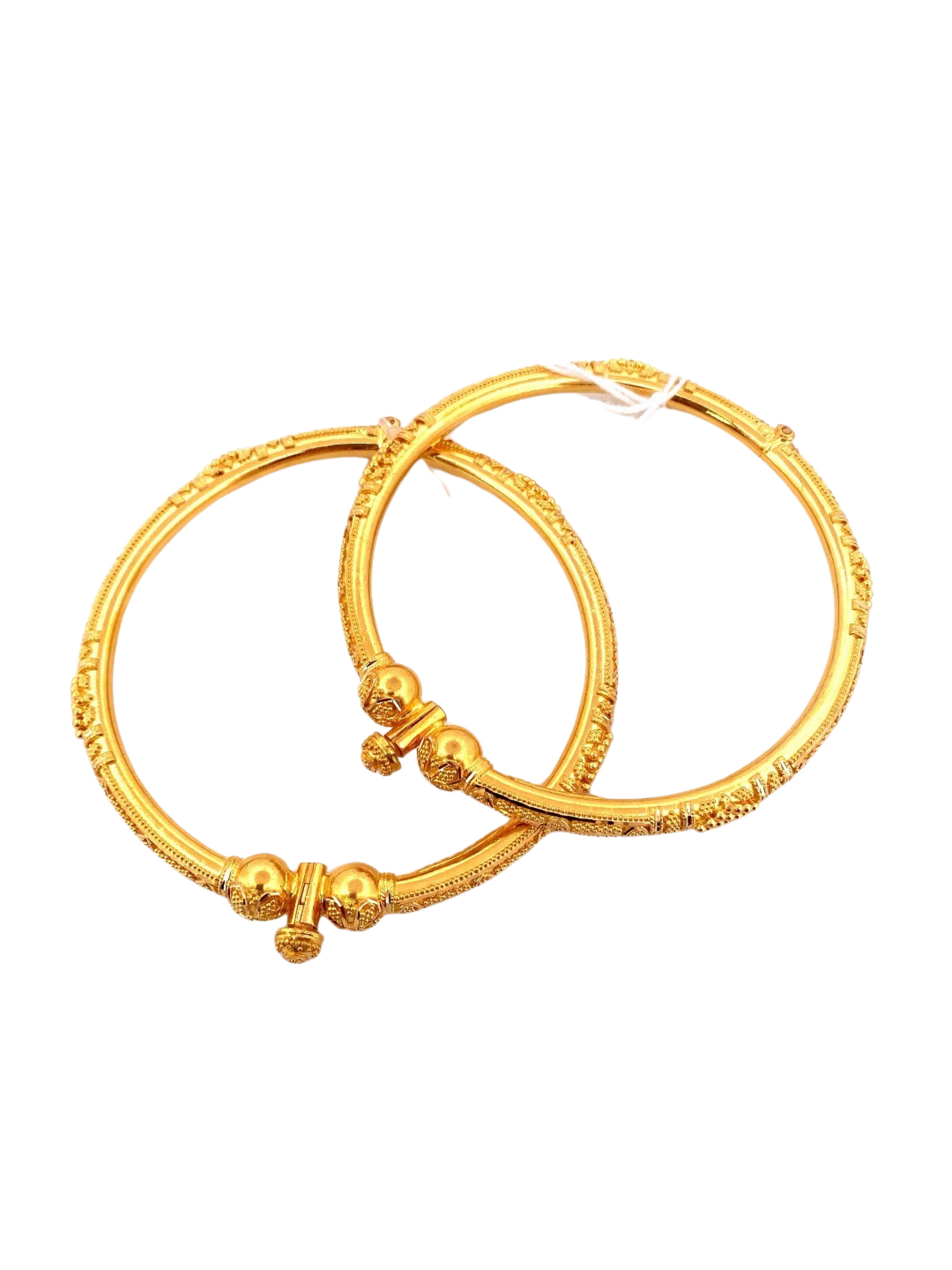 22K Gold Designer 2 Pieces Set Of Ladies Screw Bangles