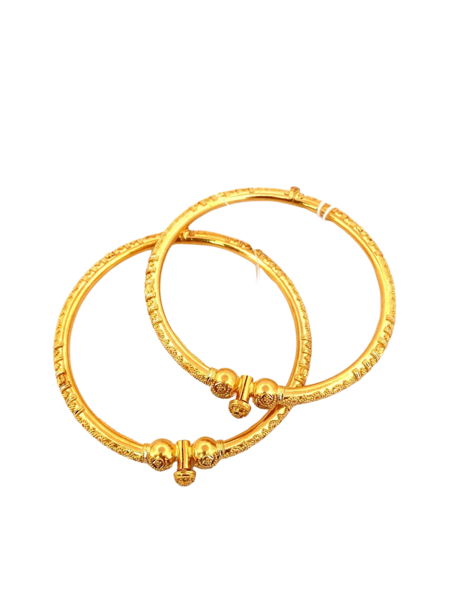 22K Gold Designer 2 Pieces Set Of Ladies Screw Bangles