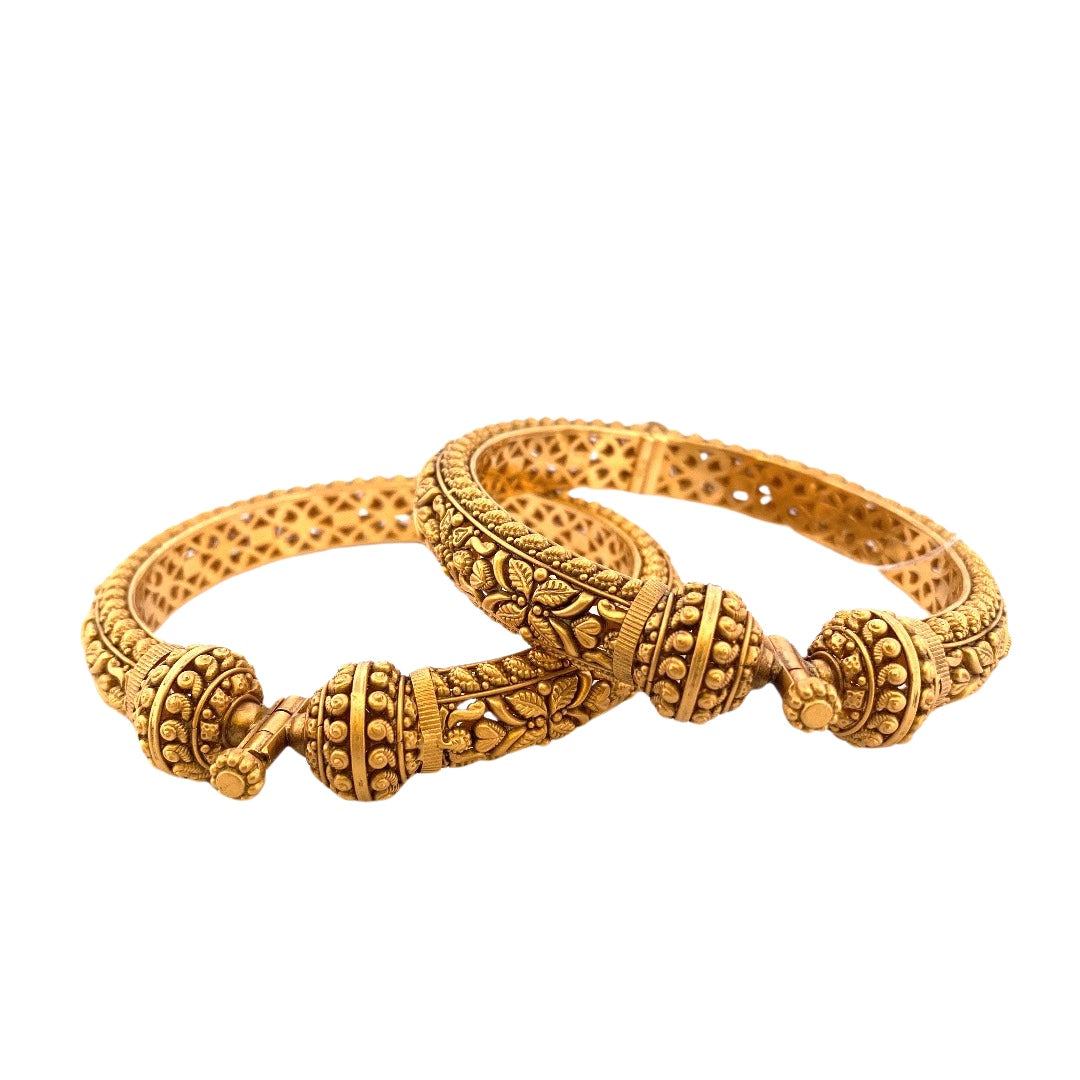 22K Gold Antique 2 Pieces Set Of Ladies Screw Bangles