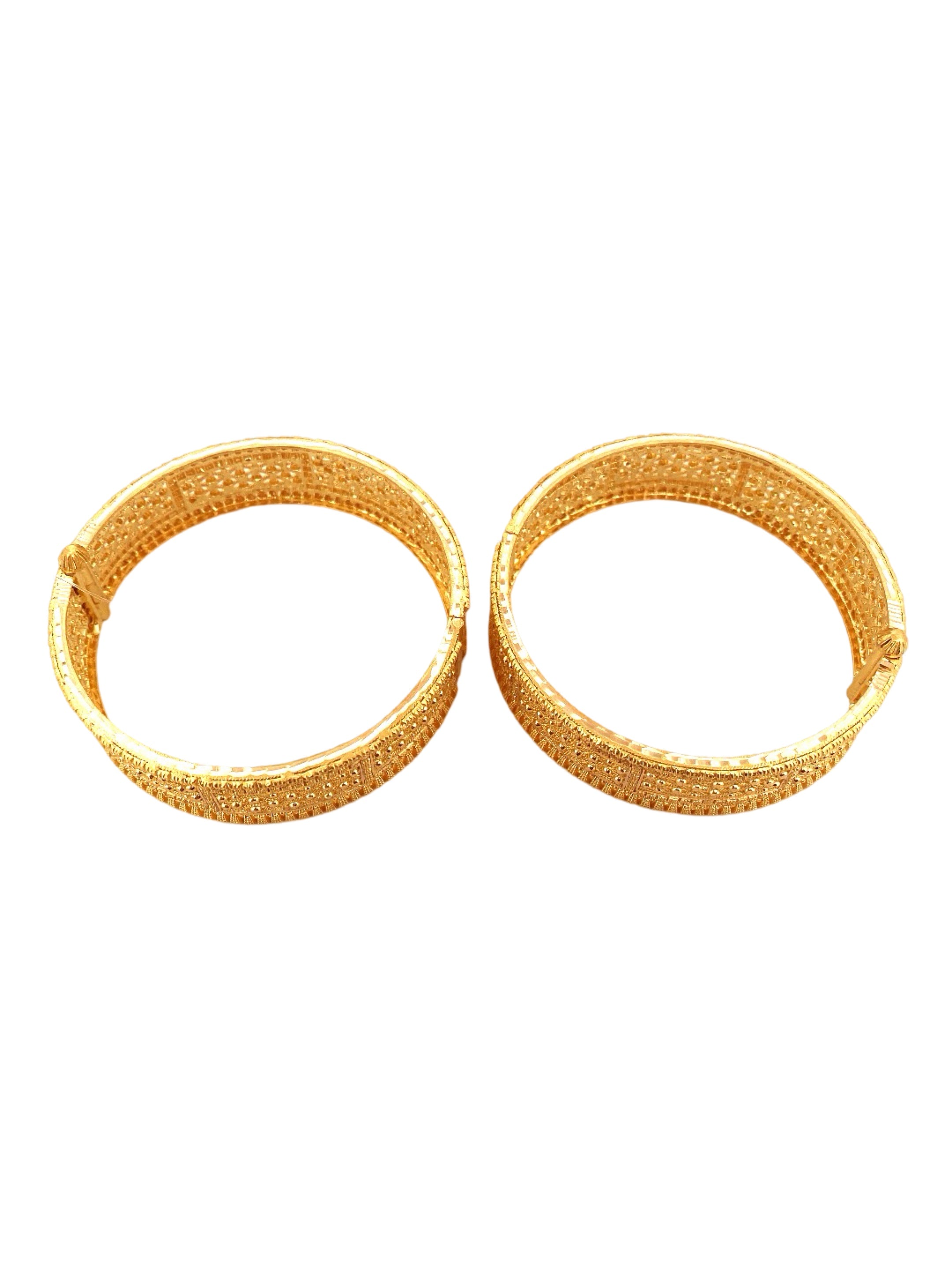 22K Gold Designer 2 Pieces Set Of Ladies Screw Bangles
