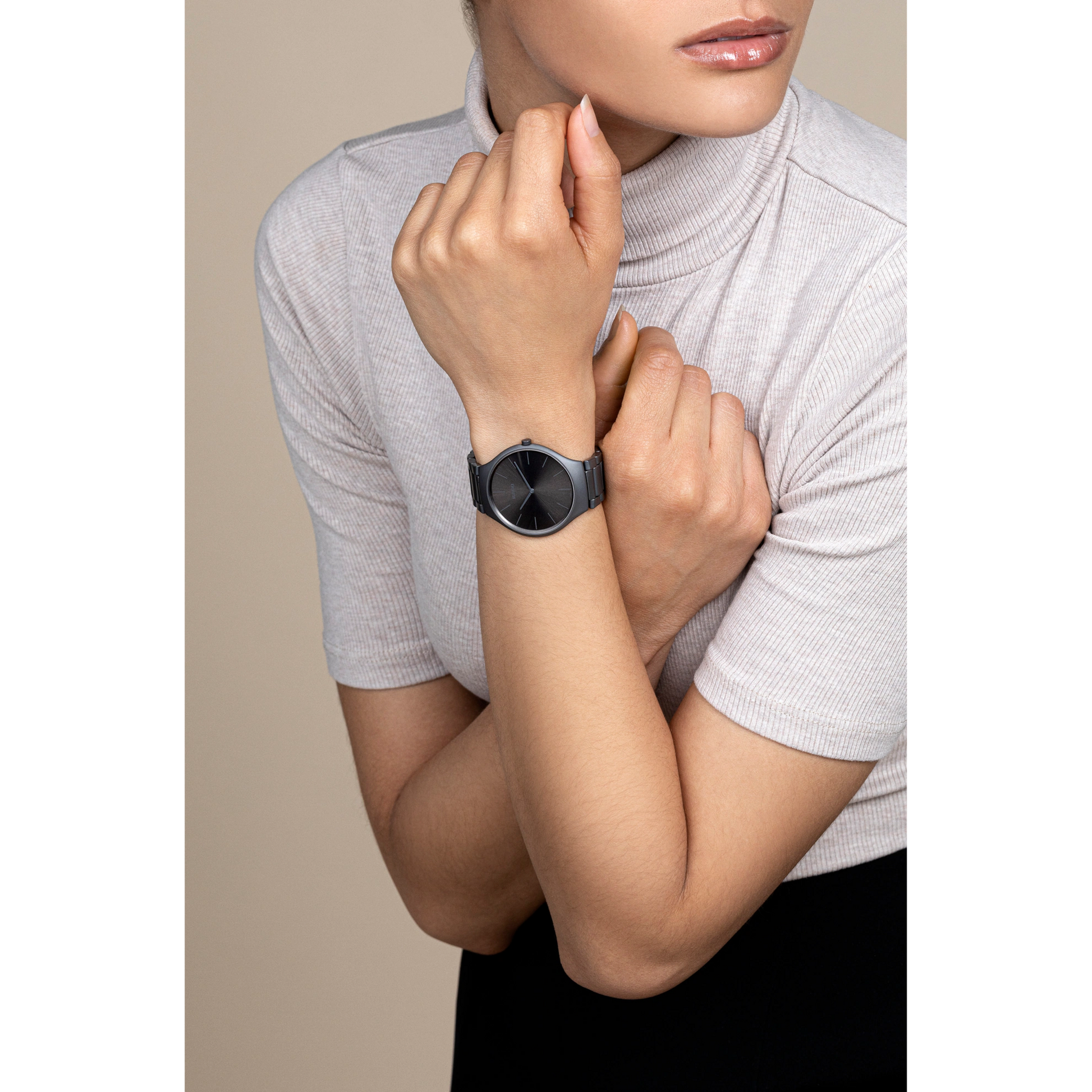 True Thinline Les Couleurs™ Le Corbusier Iron grey 32010