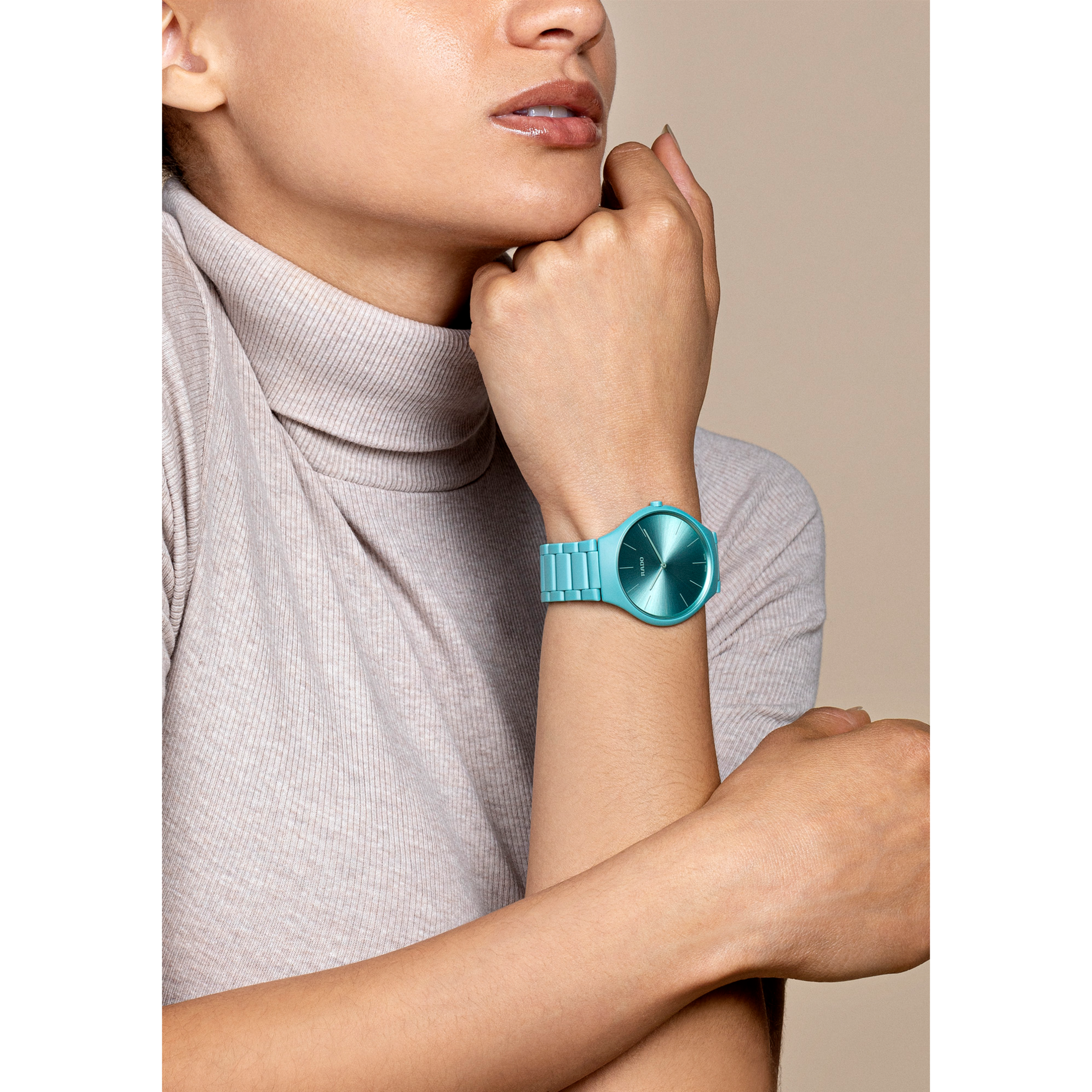 True Thinline Les Couleurs™ Le Corbusier Slightly greyed English green 32041